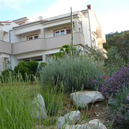 Barbat 8 Apartamento *